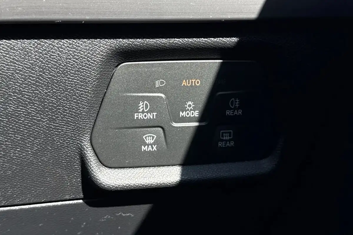 2021-seat-leon-15-tsi-evo-fr-150ps-hatchback-big-34