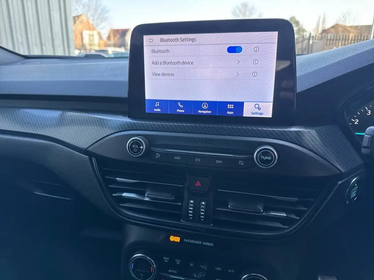 2019-ford-focus-10t-st-line-x-hatchback-big-20