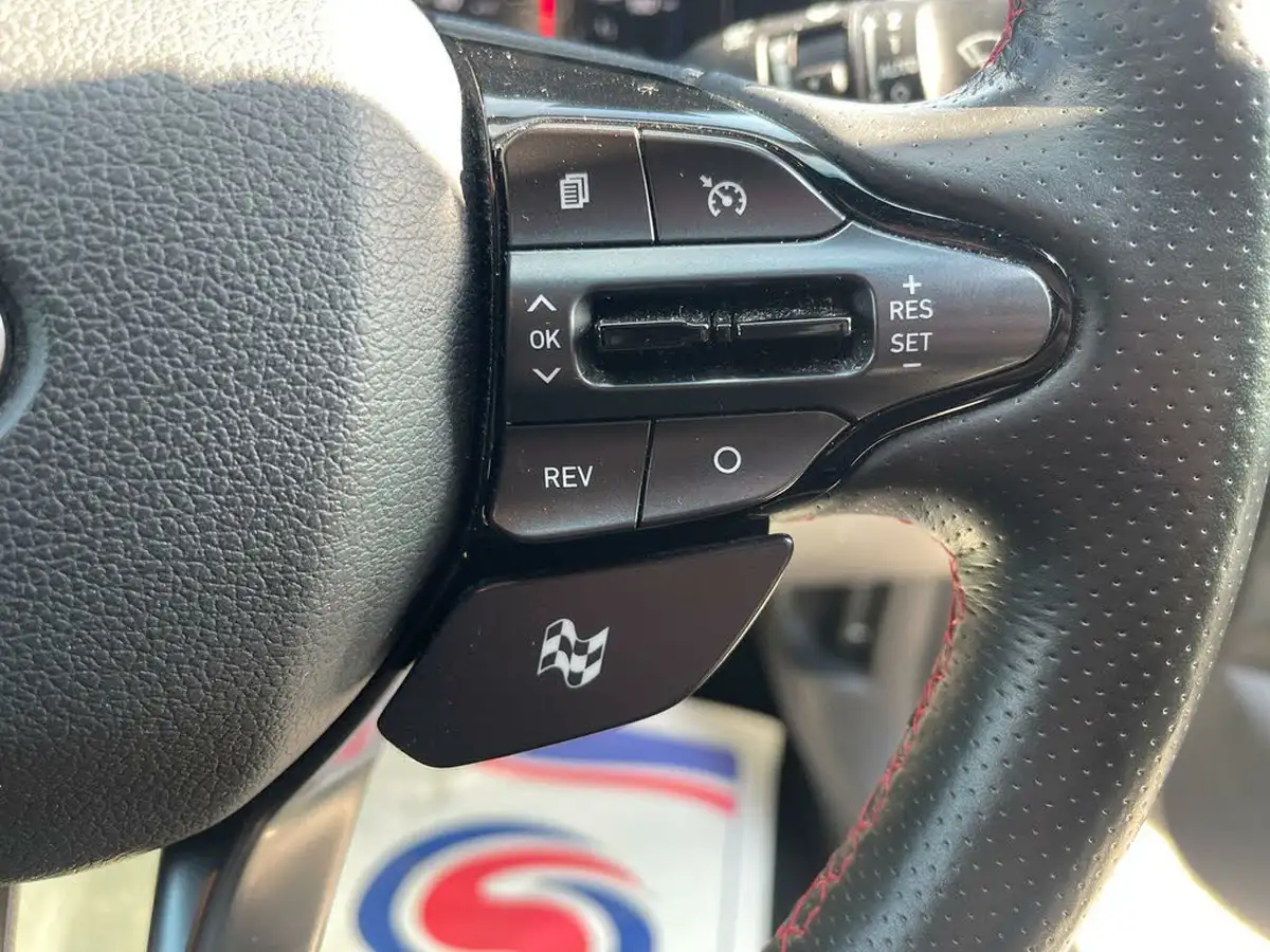 2019-hyundai-i30-n-20-t-gdi-n-performance-fastback-big-25