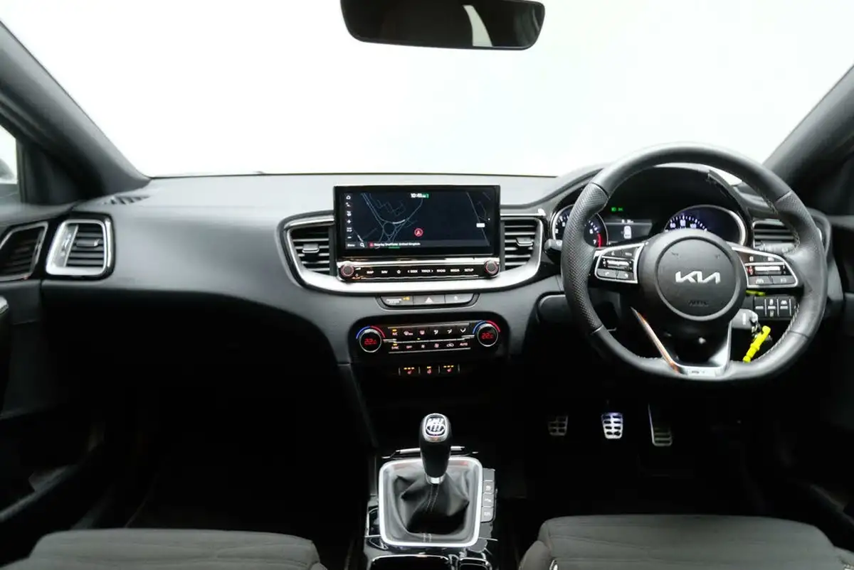 2024-kia-ceed-15-t-gdi-gt-line-158bhp-big-36