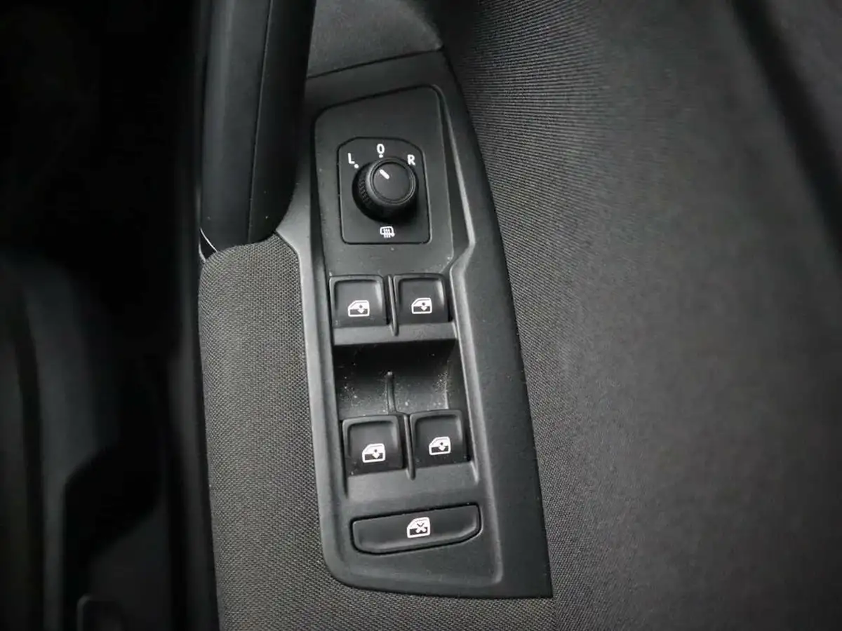 2022-volkswagen-tiguan-20tdi-life-dsg-big-37