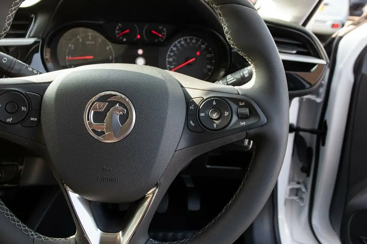 2023-vauxhall-corsa-12-turbo-design-big-19