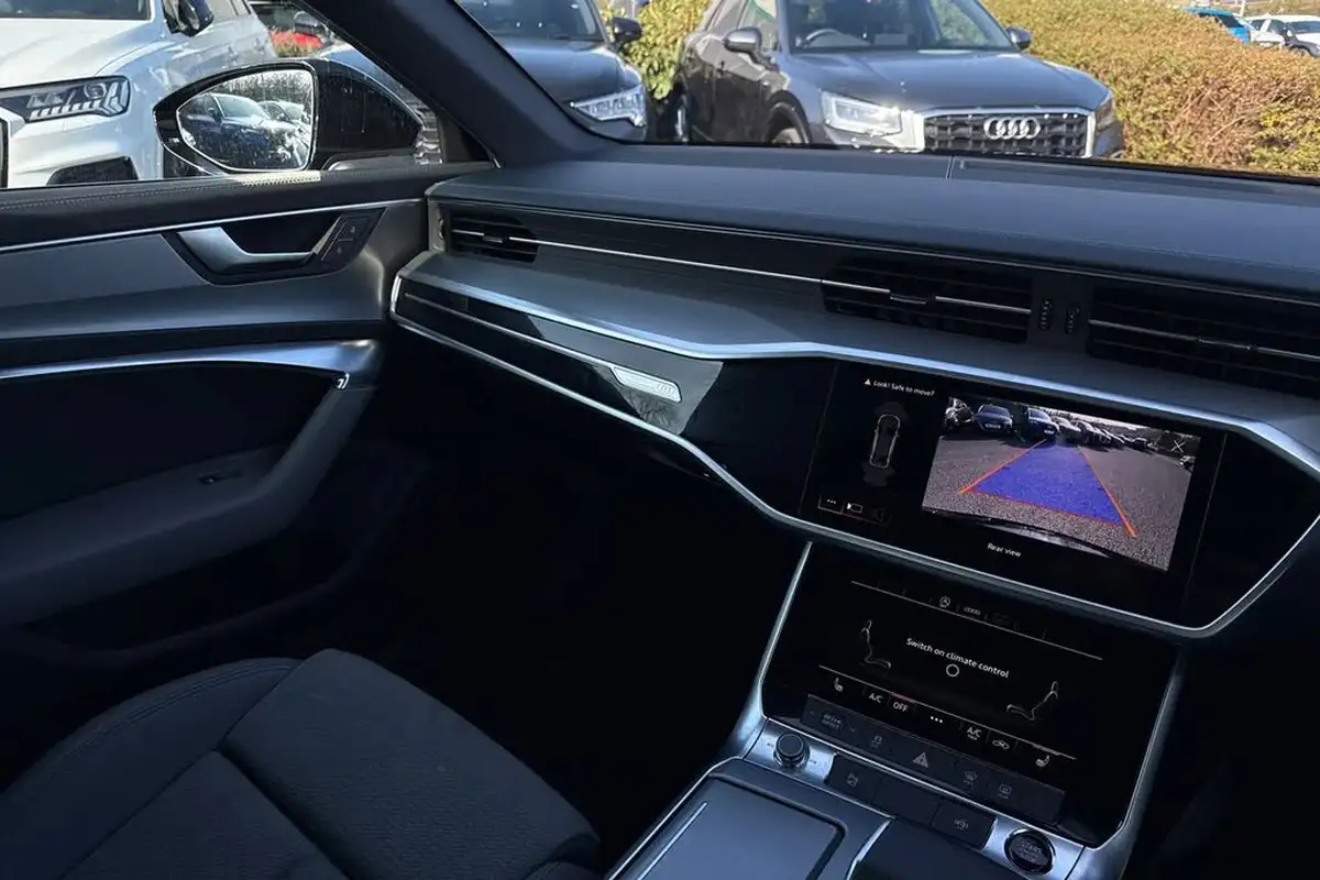 2022-audi-a6-saloon-20-40-tfsi-s-line-big-14