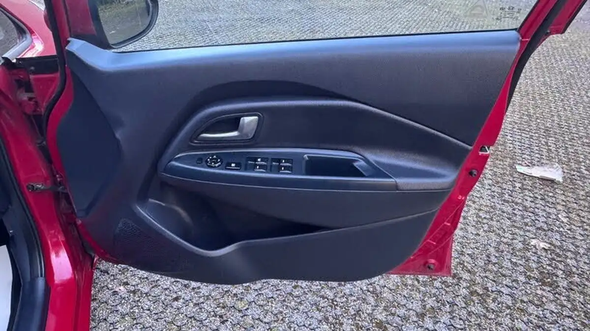 2015-kia-rio-125-2-5d-big-29