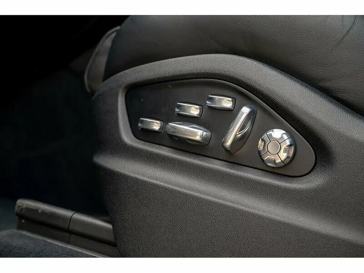 2019-porsche-cayenne-40-v8-turbo-s-e-hybrid-station-wagon-big-33
