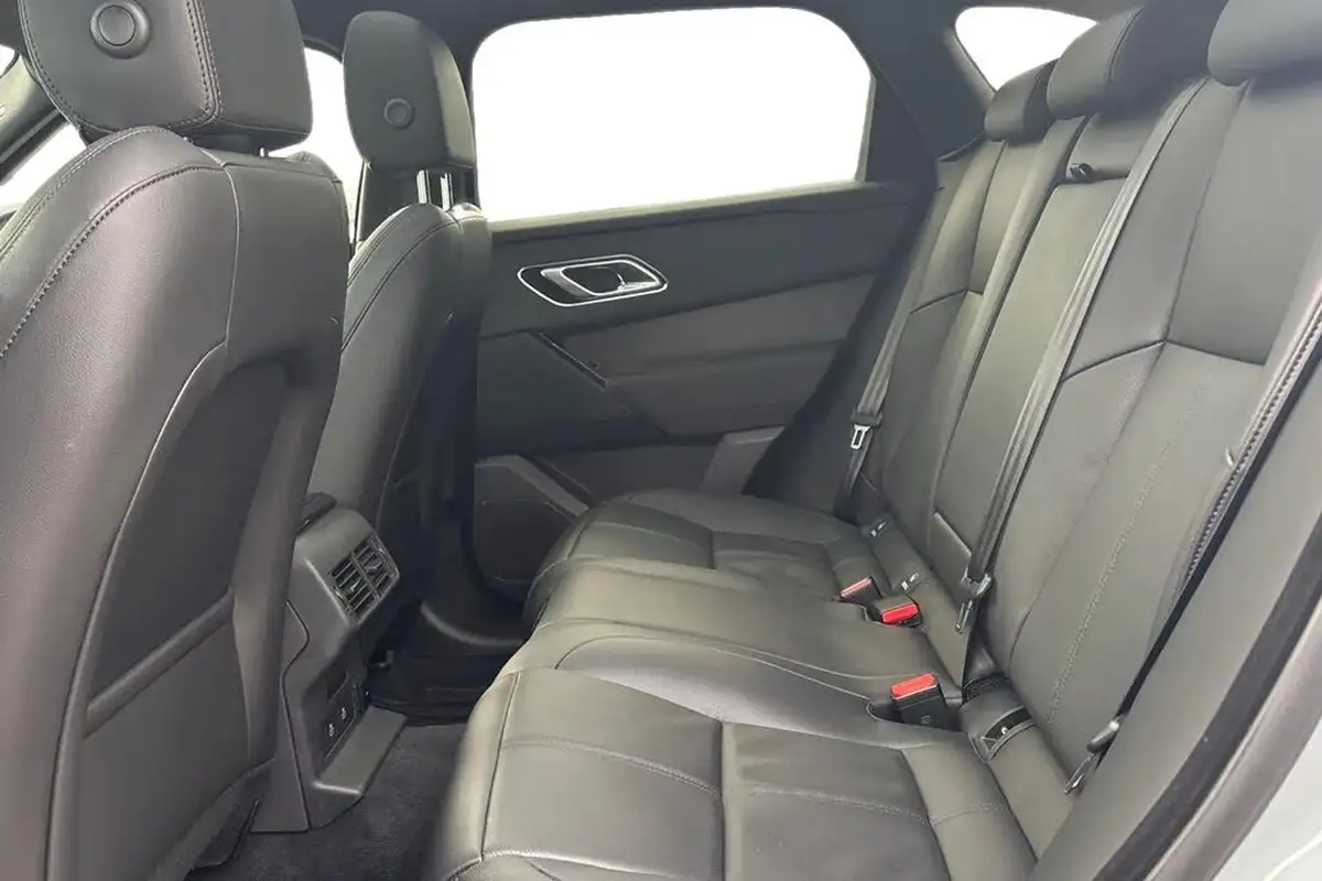 2024-land-rover-range-rover-velar-20-d200-dynamic-se-big-3