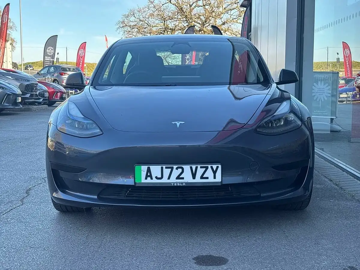 2022-tesla-model-3-e-rwd-big-1