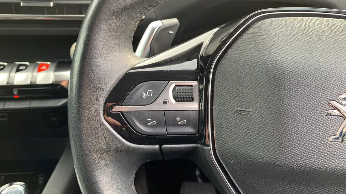 2021-peugeot-3008-suv-12-puretech-allure-eat8-big-22