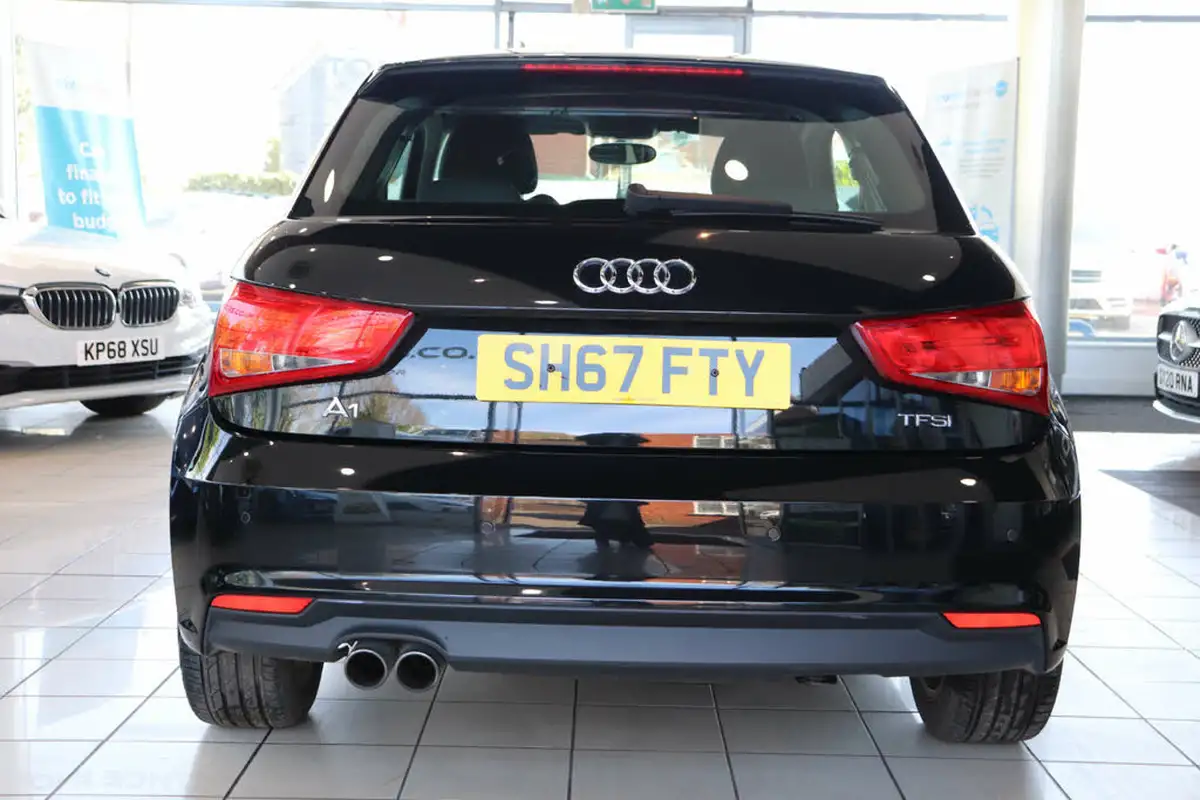 2017-audi-a1-14-tfsi-sport-hatchback-3d-s-tronic-big-6