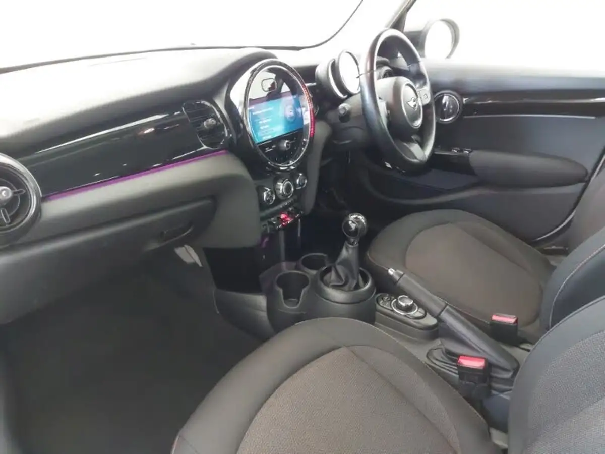 2022-mini-cooper-15-cooper-classic-hatchback-5d-big-4