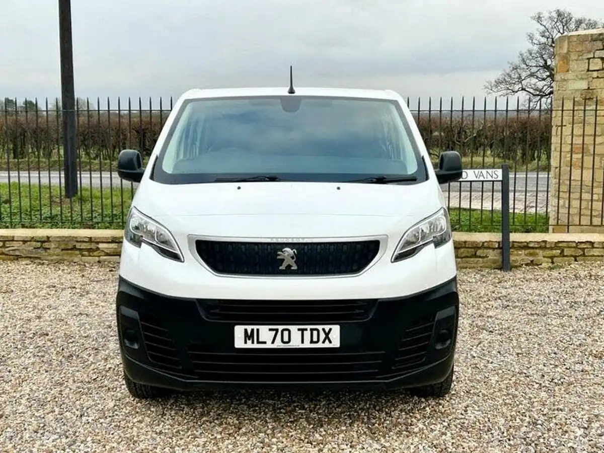 2020-peugeot-expert-big-23