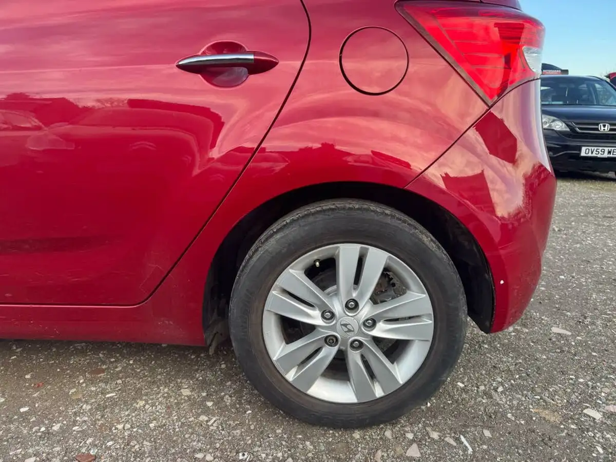 2011-hyundai-ix20-14-active-big-19