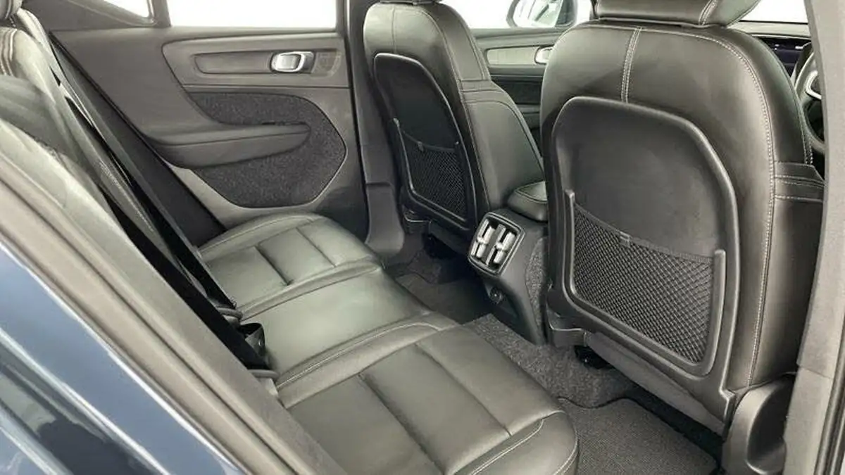 2021-volvo-xc40-20-b4-inscription-pro-194bhp-auto-big-16