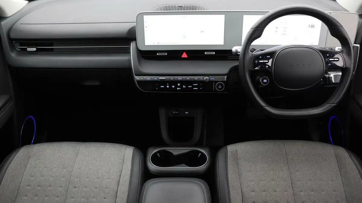 2023-hyundai-ioniq-5-e-premium-325ps-77kwh-awd-big-12