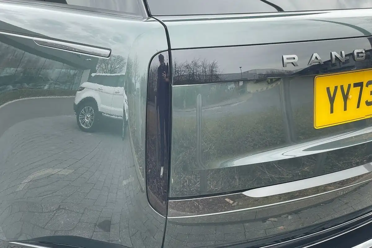 2023-land-rover-range-rover-30-d300-autobiography-big-43