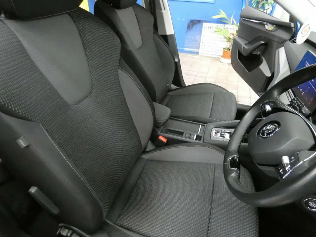 2021-skoda-octavia-14-tsi-se-technology-estate-big-47