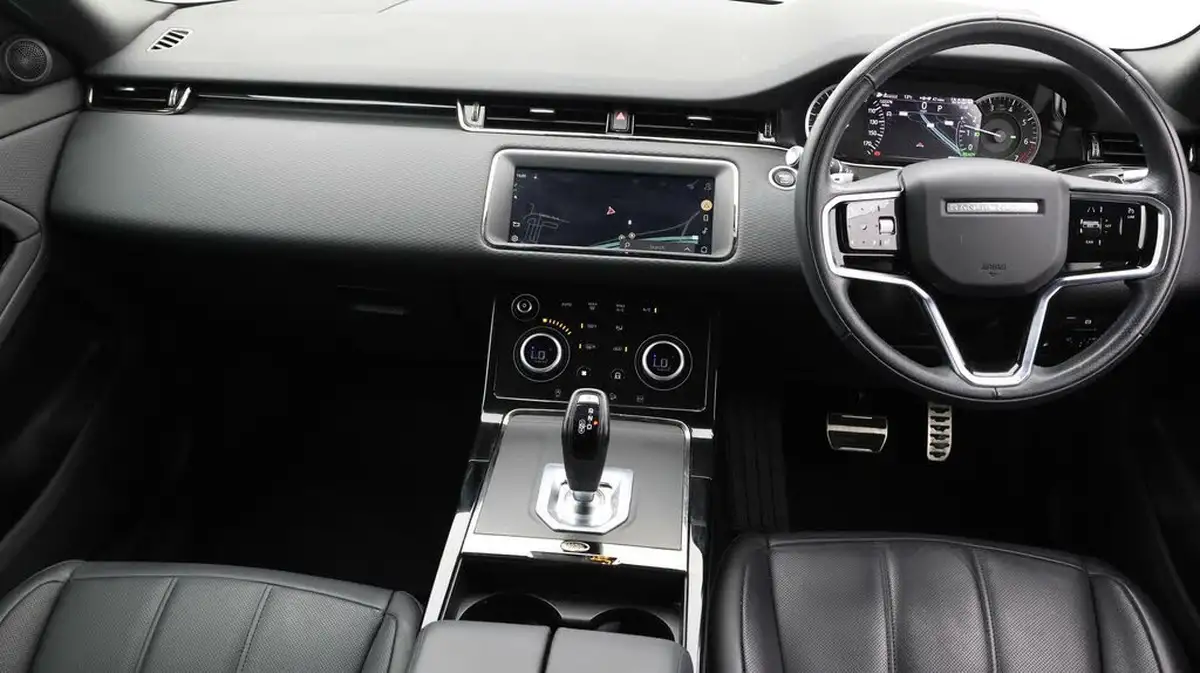 2022-land-rover-range-rover-evoque-15-p300e-r-dynamic-s-big-13