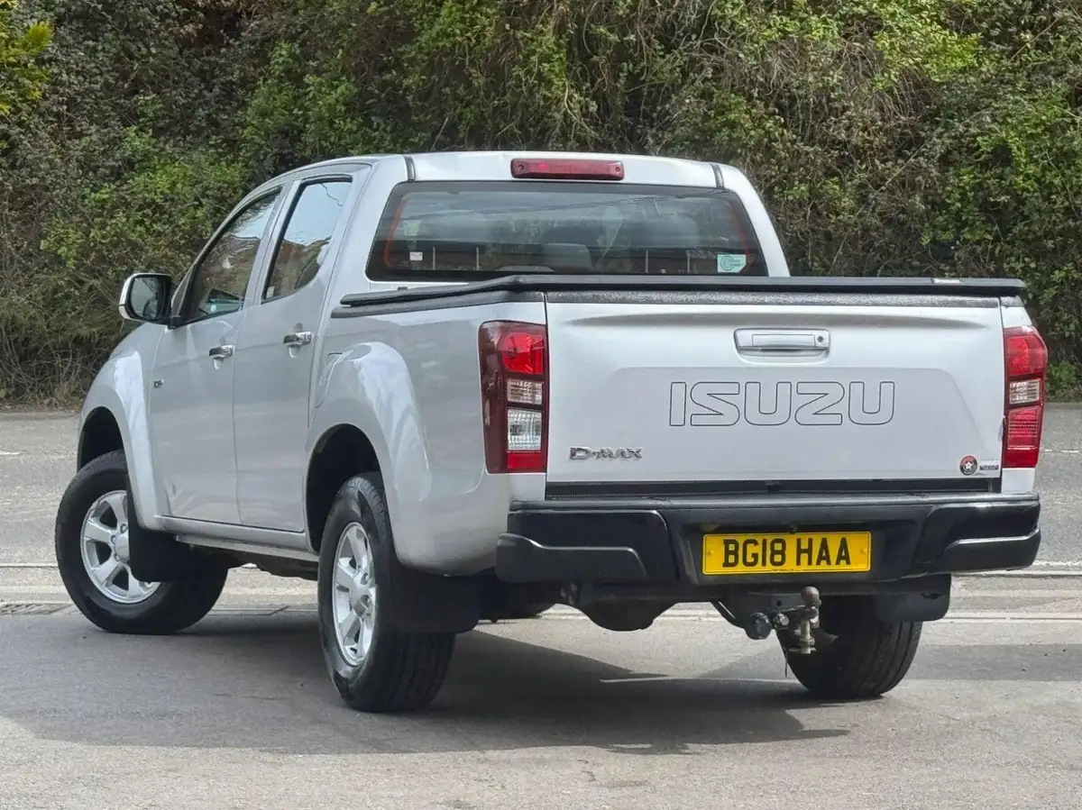 2018-isuzu-d-max-19td-eiger-big-3