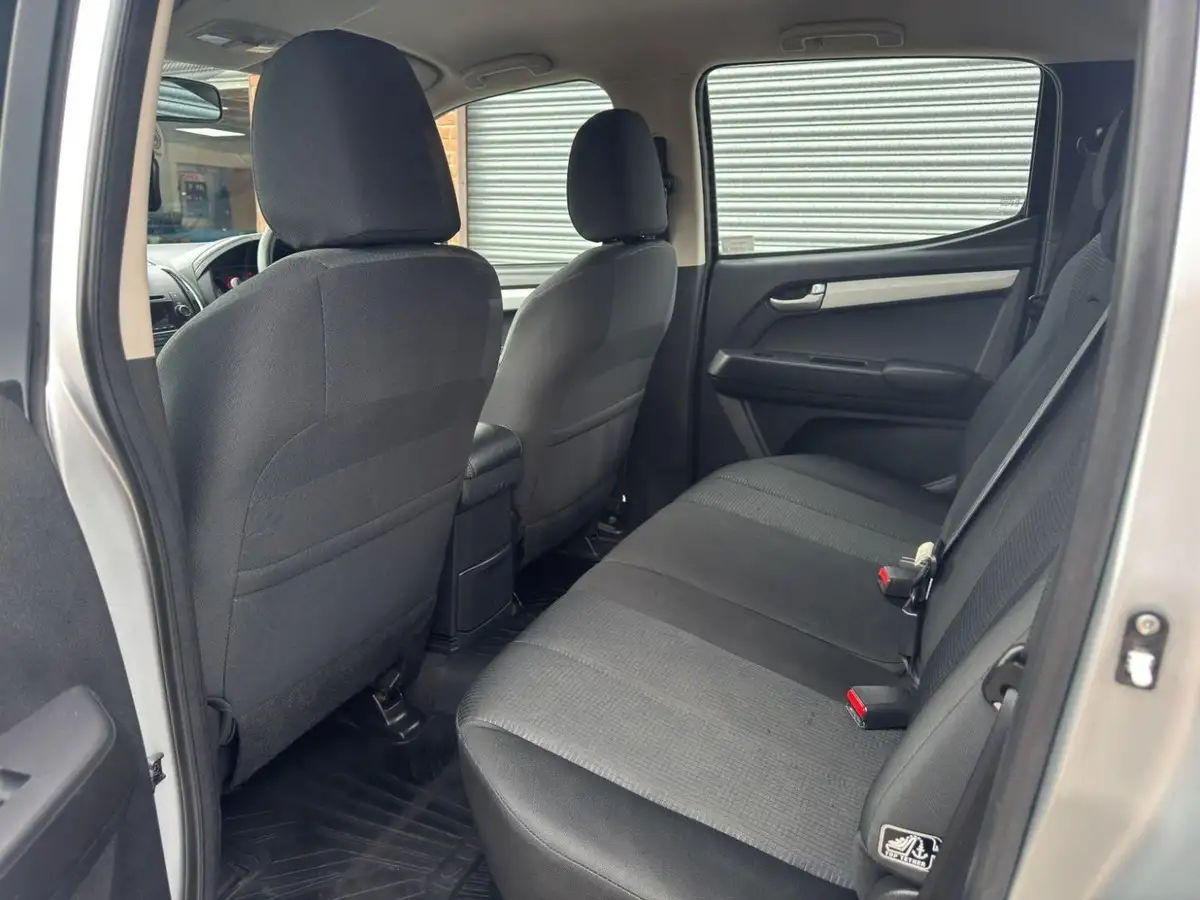 2018-isuzu-d-max-19td-eiger-big-31