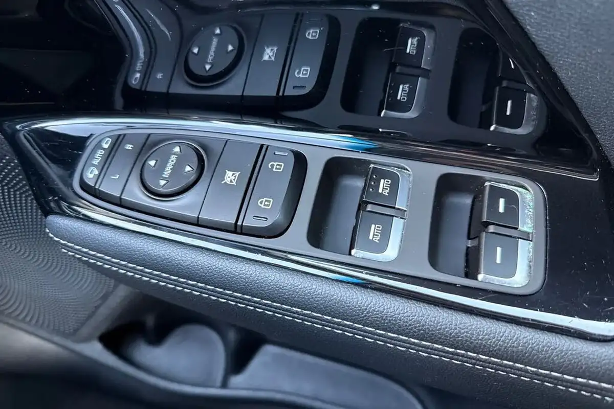 2022-kia-niro-16-gdi-3-156kwh-big-24