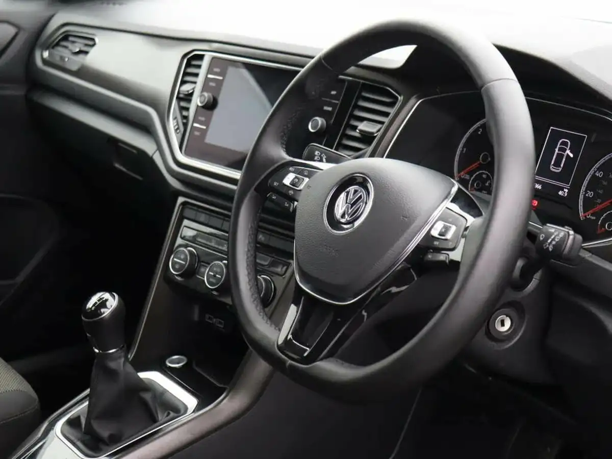 2019-volkswagen-t-roc-20tdi-design-big-5