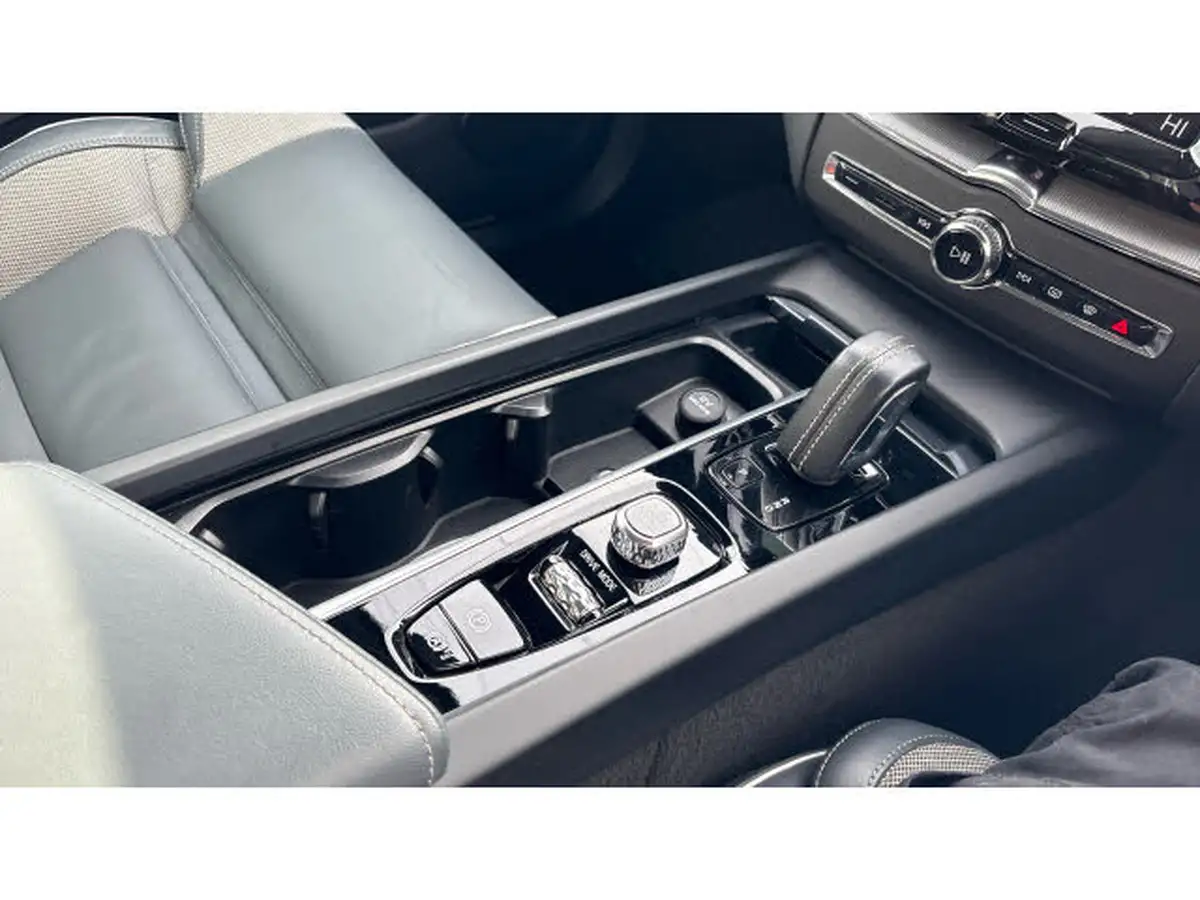 2020-volvo-xc60-20td-b4-r-design-pro-awd-big-55