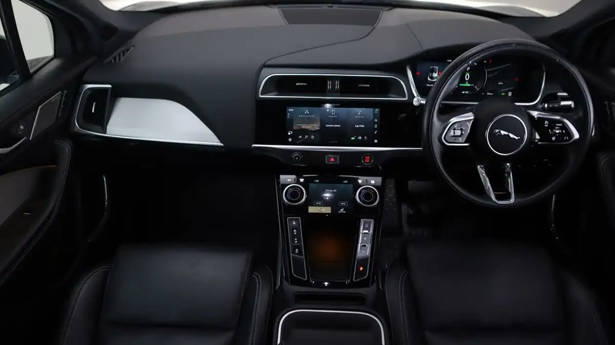 2022-jaguar-i-pace-ev400-hse-black-big-13