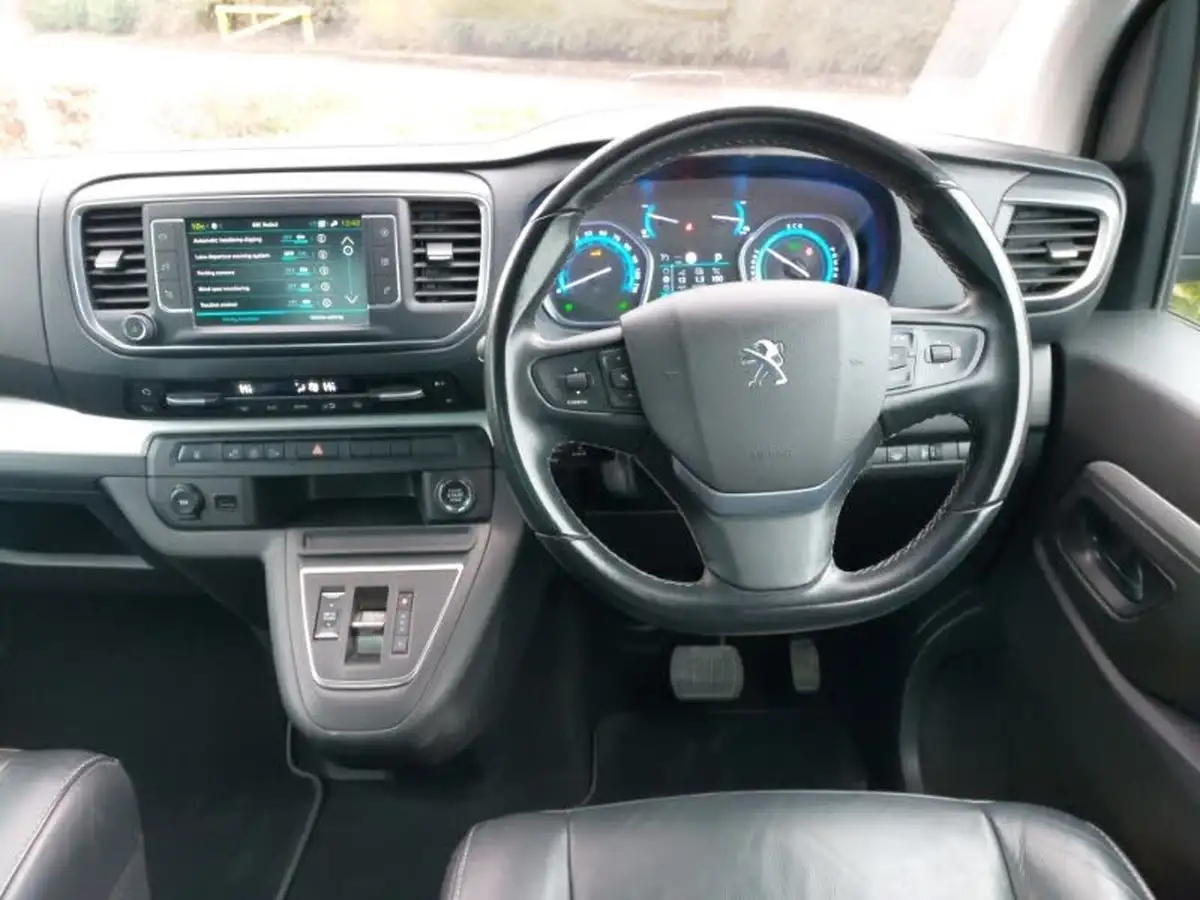 2021-peugeot-traveller-e-allure-standard-big-6