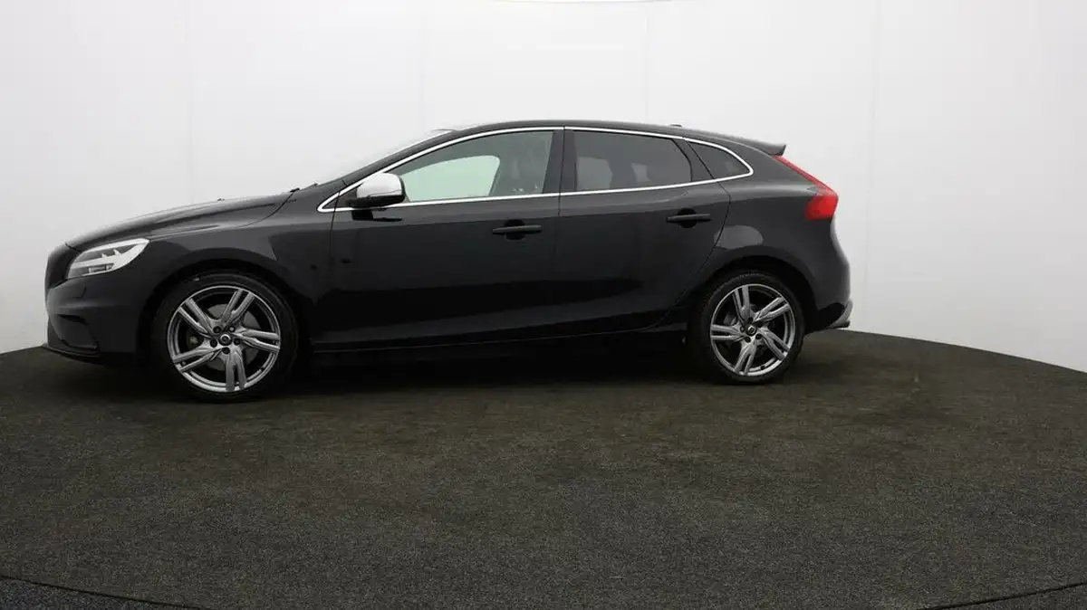 2018-volvo-v40-20td-d3-r-design-pro-big-59