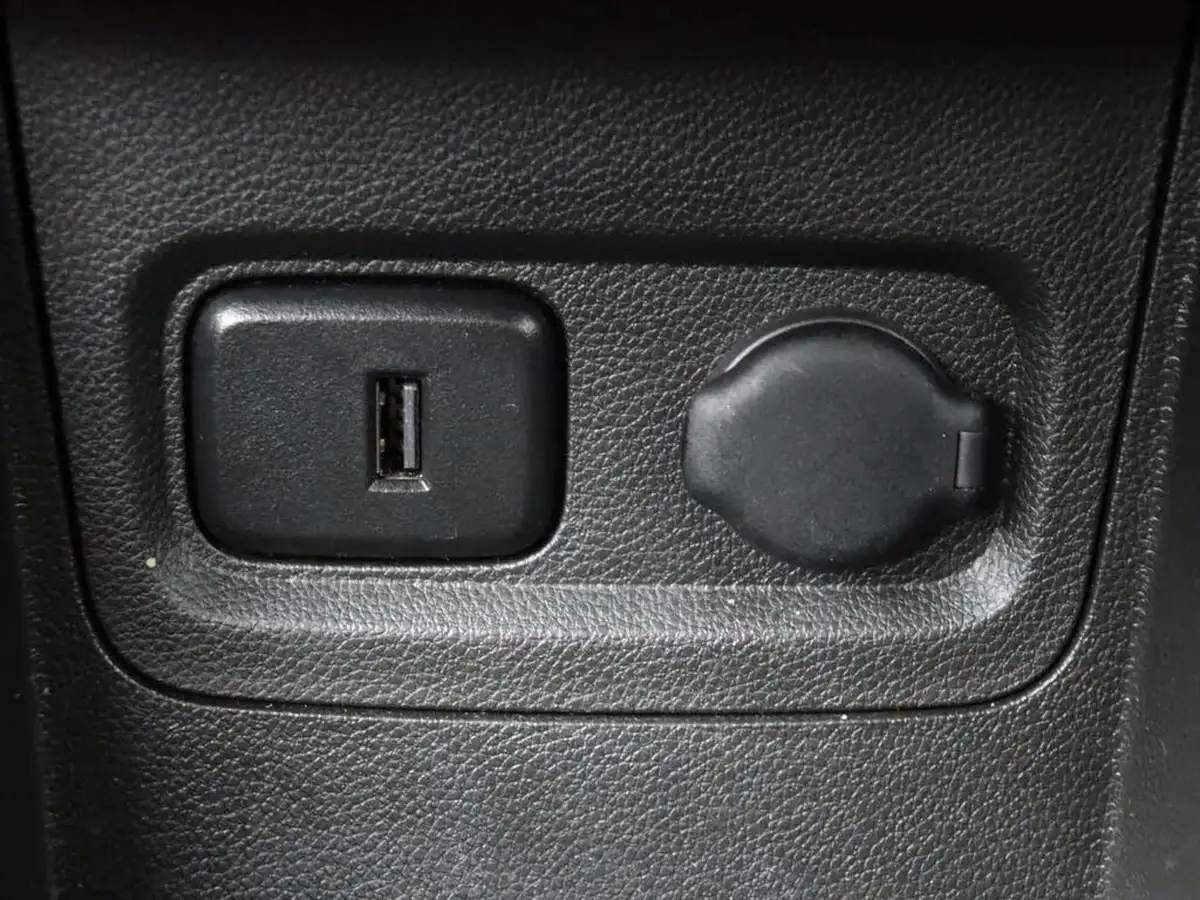 2018-vauxhall-viva-10i-se-73ps-ac-big-43