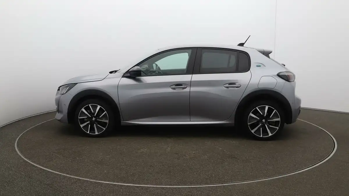 2022-peugeot-208-e-gt-136ps-50kwh-big-58