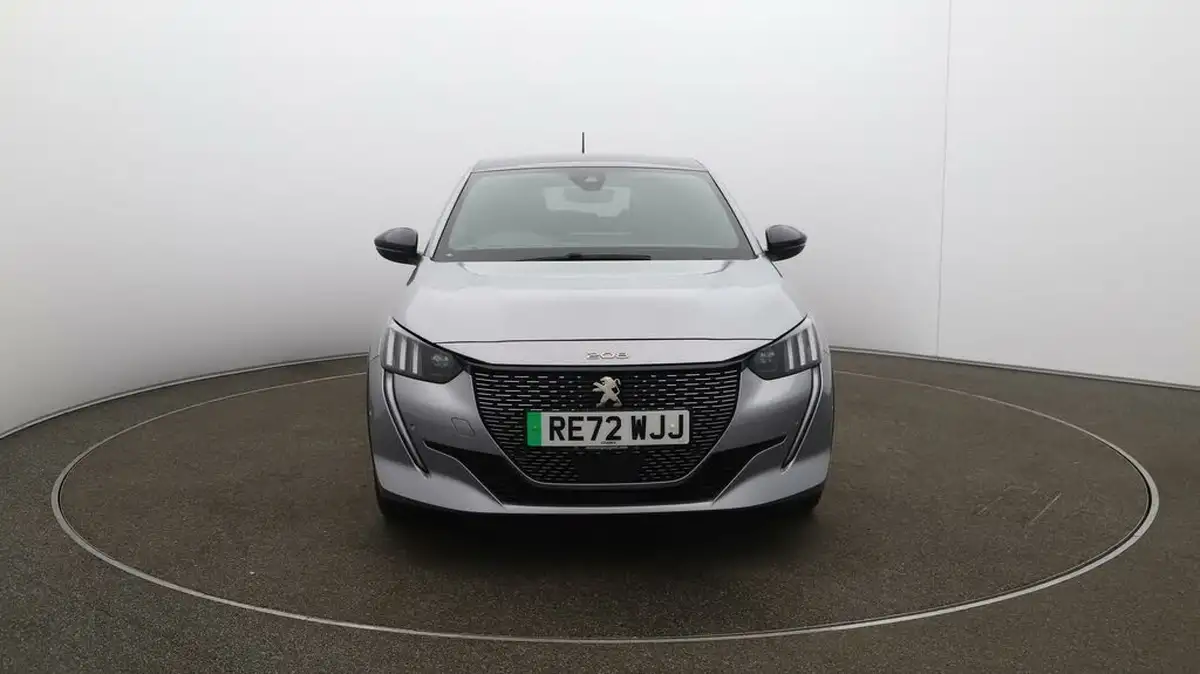 2022-peugeot-208-e-gt-136ps-50kwh-big-34