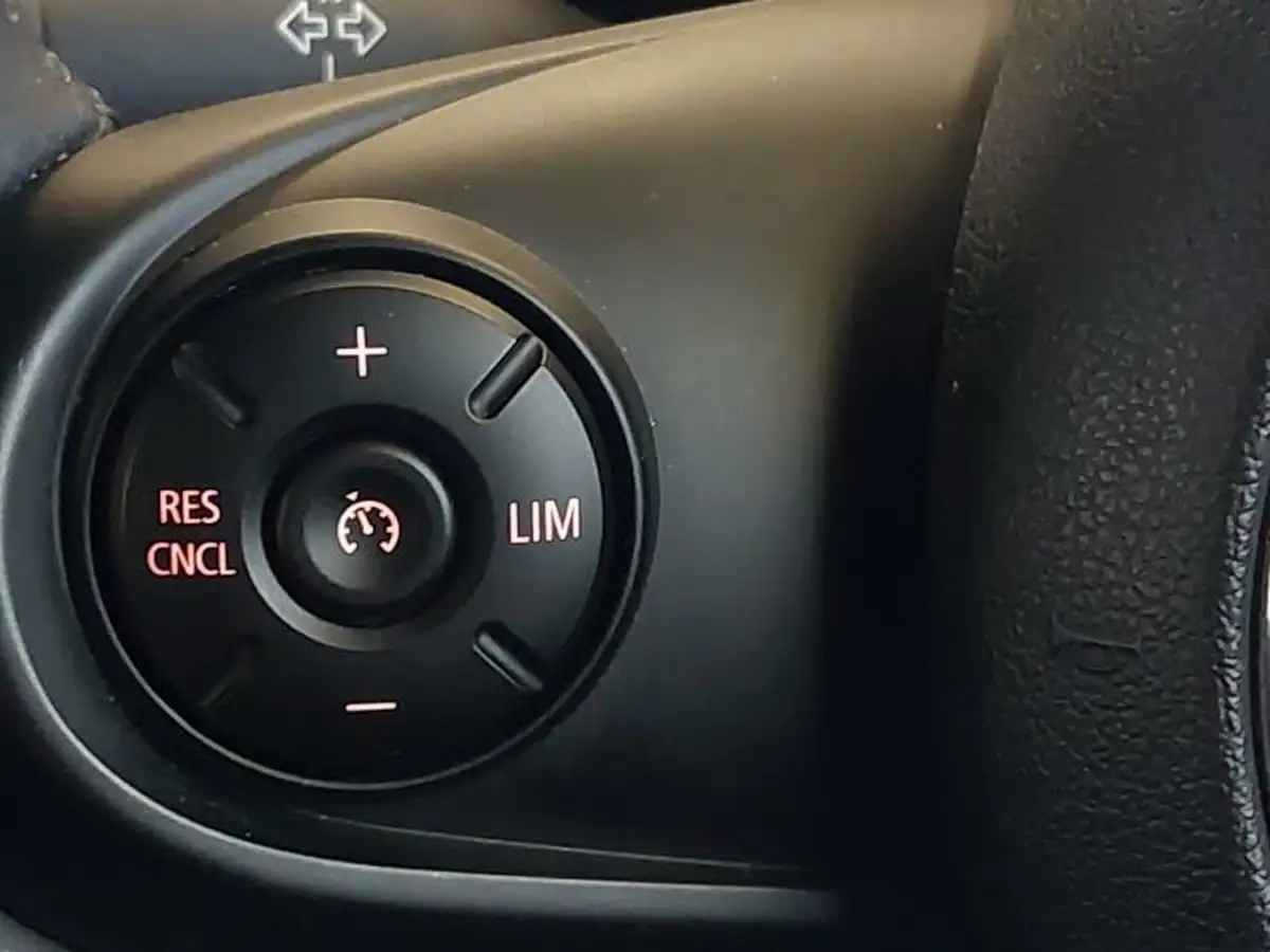 2019-mini-countryman-20-cooper-s-classic-auto-big-14