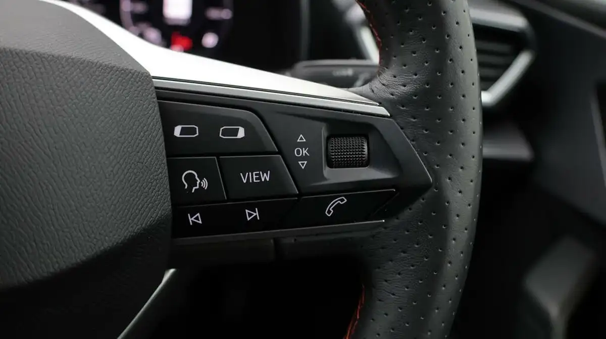 2021-seat-leon-15-tsi-evo-fr-130ps-hatchback-big-25