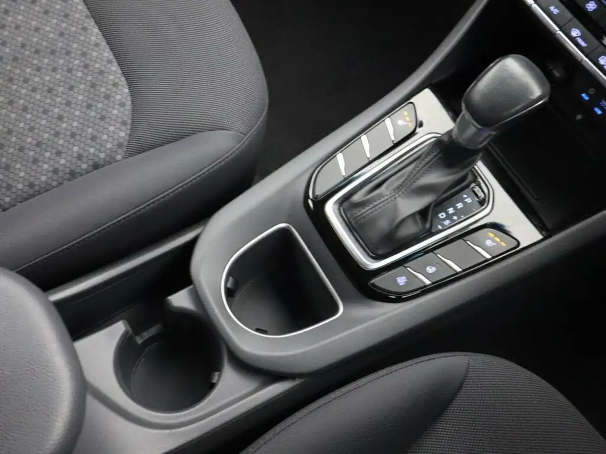 2018-hyundai-ioniq-16-gdi-premium-plug-in-hybrid-big-27