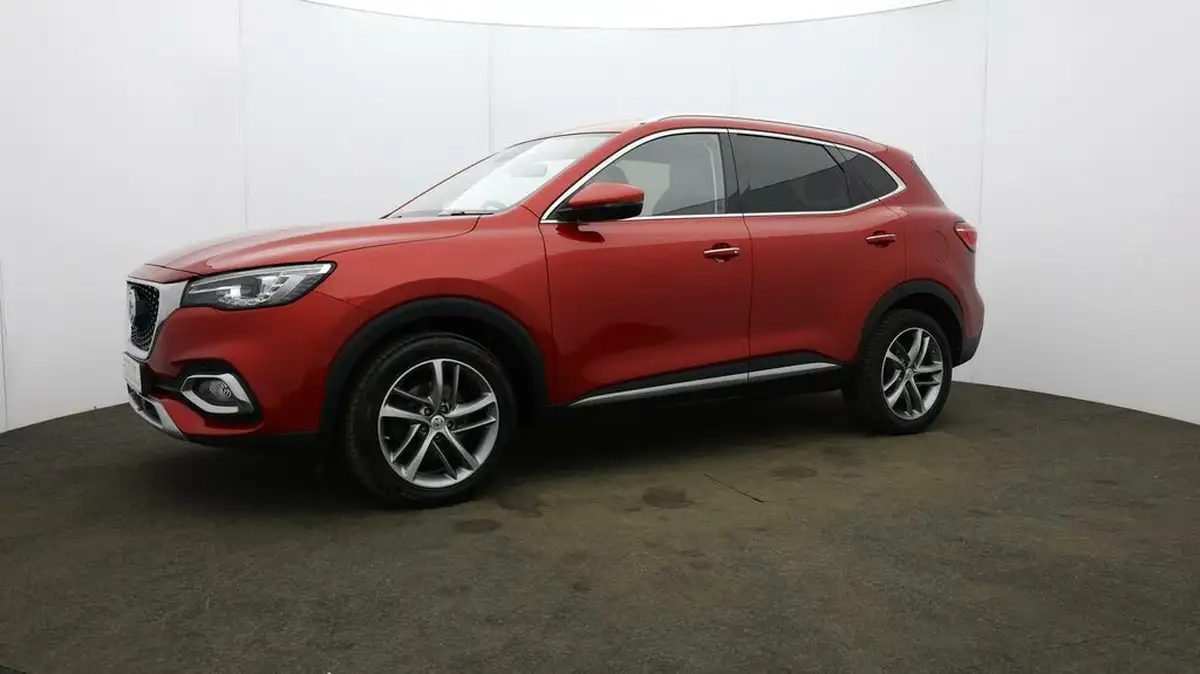 2022-mg-hs-15t-gdi-exclusive-162ps-big-33