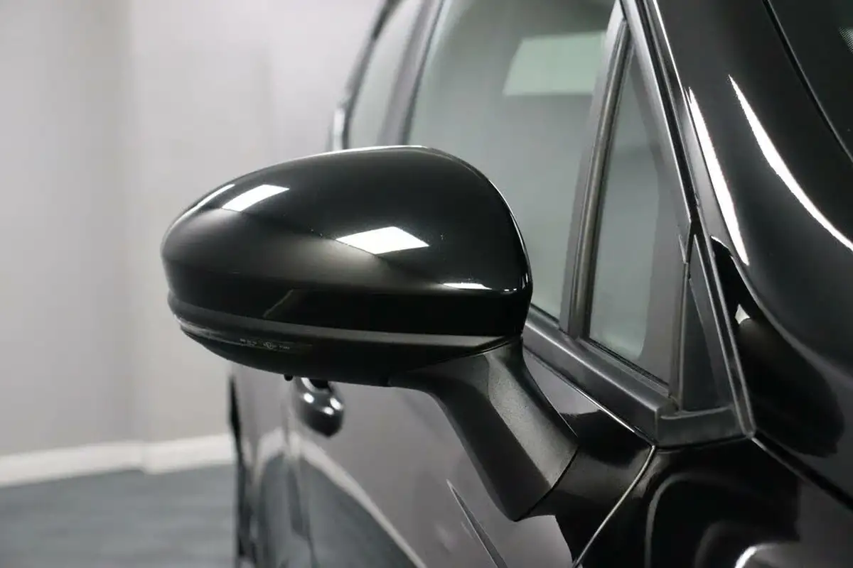 2022-renault-clio-10-tce-iconic-edition-big-28