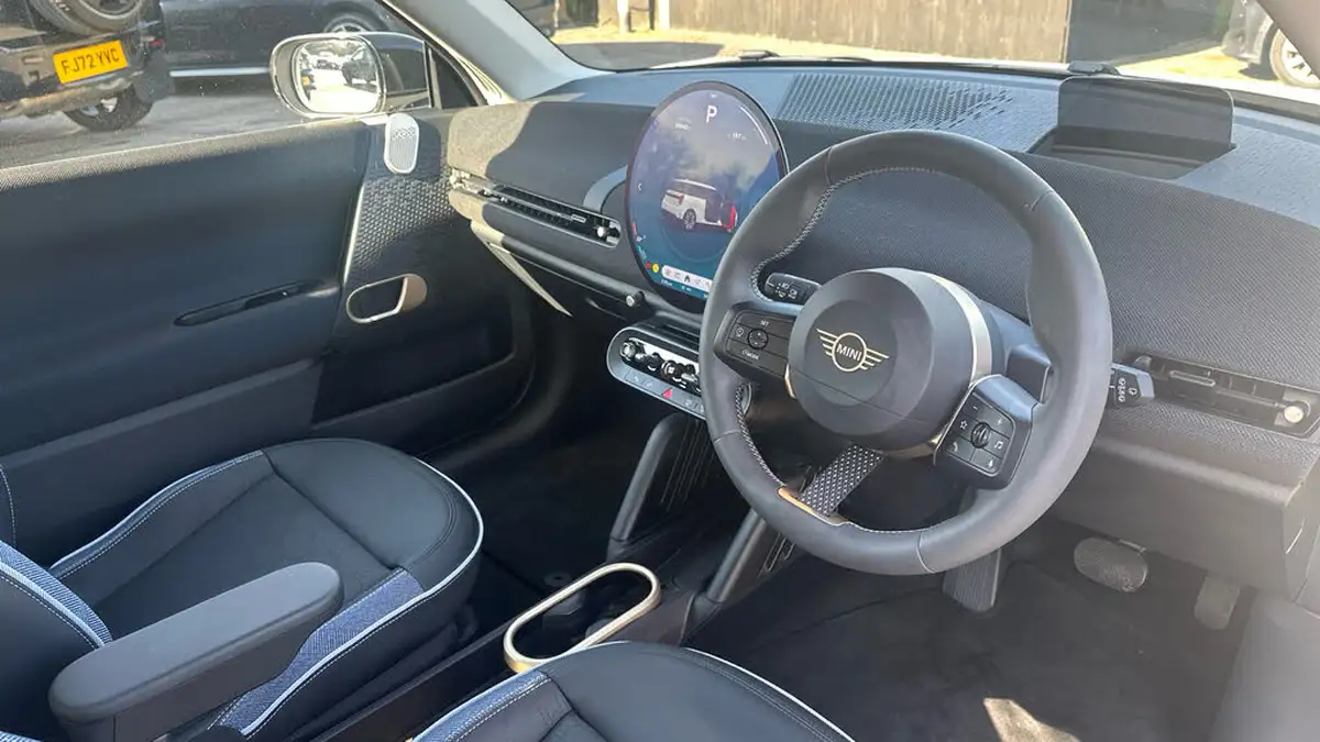 2024-mini-cooper-e-cooper-se-classic-level-2-big-8