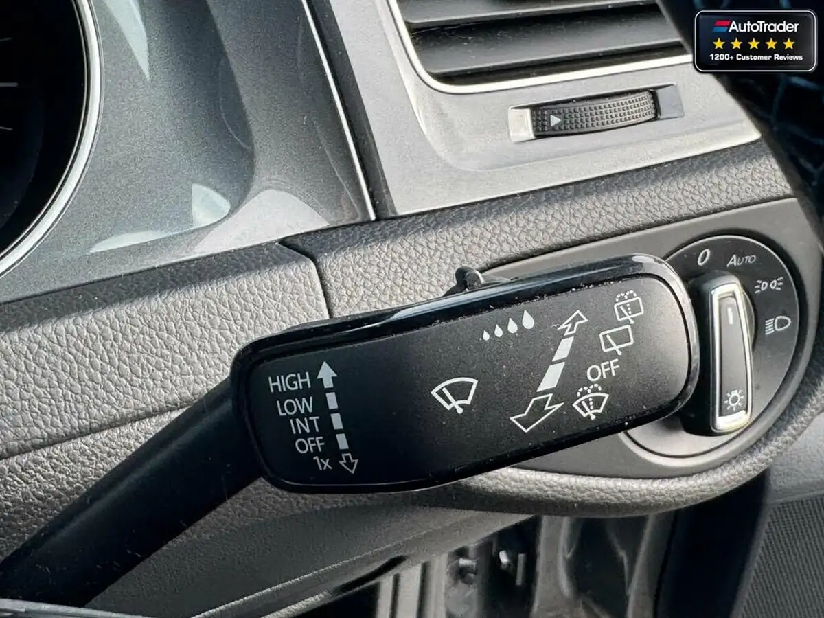 2019-volkswagen-golf-e-e-golf-big-20