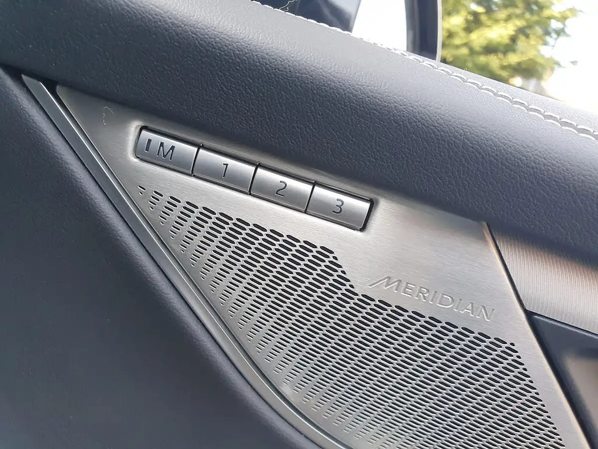 2024-jaguar-f-pace-30-d300-r-dynamic-hse-black-big-29