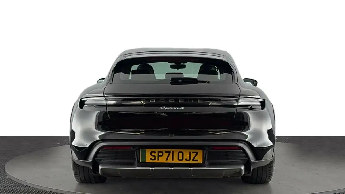 2021-porsche-taycan-e-4-cross-turismo-big-4