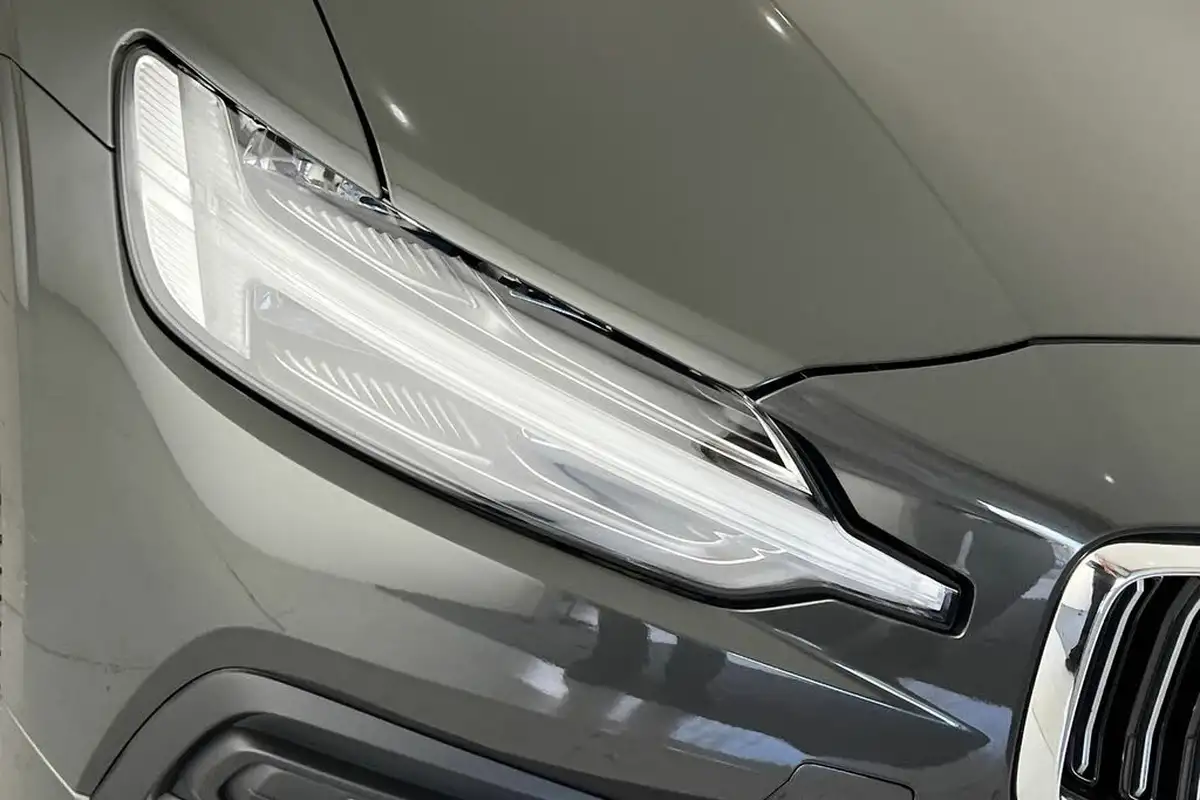 2021-volvo-v60-20-b4-ultimate-big-17