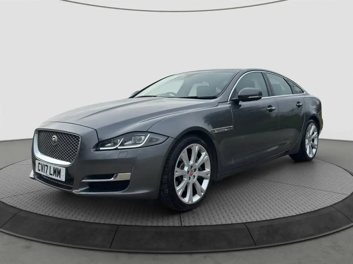 2017-jaguar-xj-series-30td-xj-portfolio-swb-big-4