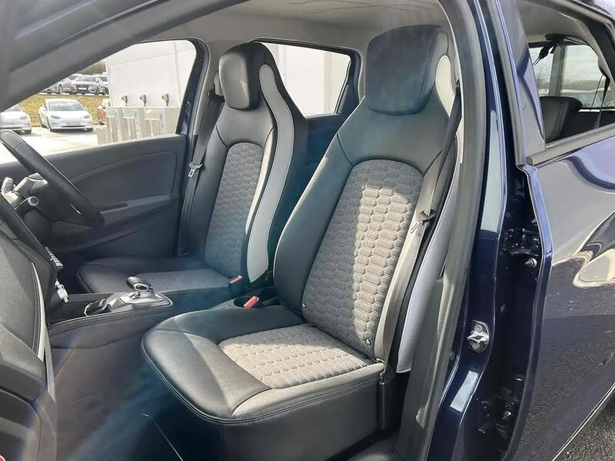 2022-renault-zoe-e-gt-line-big-24