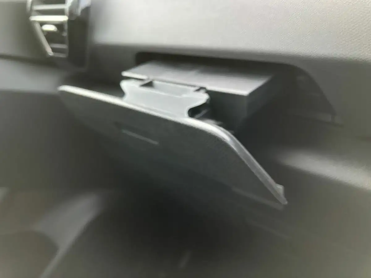 2021-citroen-c4-12-puretech-sense-plus-eat8-big-26