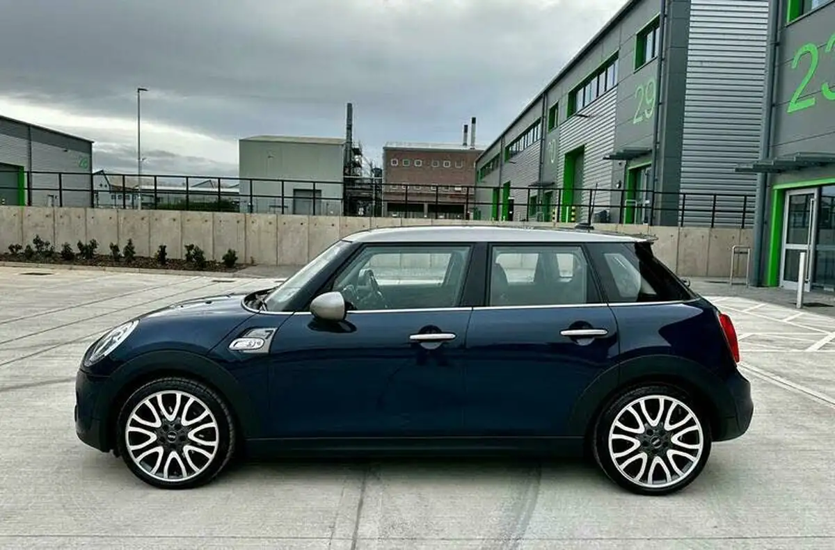 2017-mini-cooper-20-cooper-s-seven-media-xlss-5d-sport-auto-big-30
