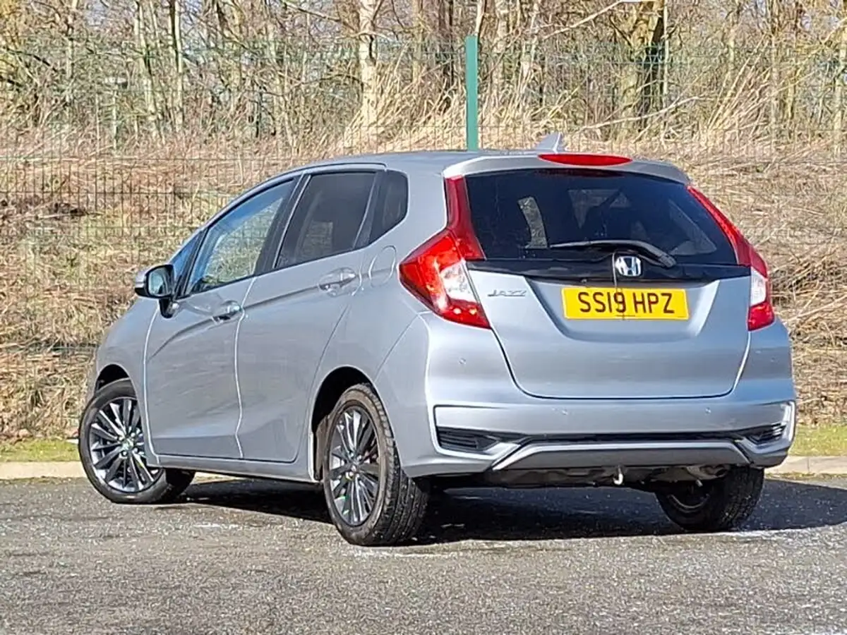 2019-honda-jazz-13-i-vtec-ex-cvt-big-1