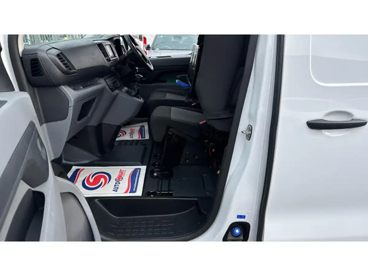 2022-peugeot-expert-15-bluehdi-professional-premium-long-1000-big-38