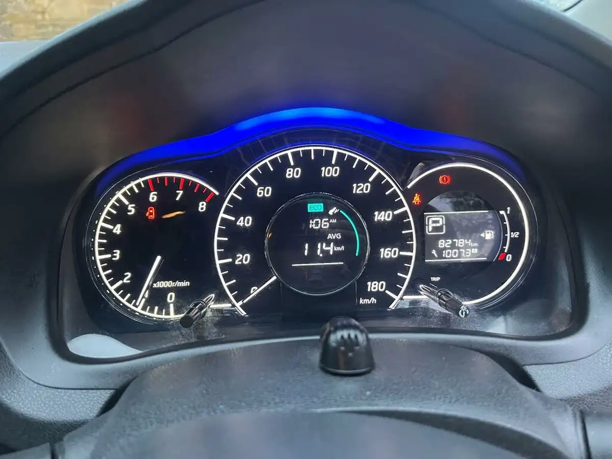 2011-nissan-note-16-acenta-auto-big-24