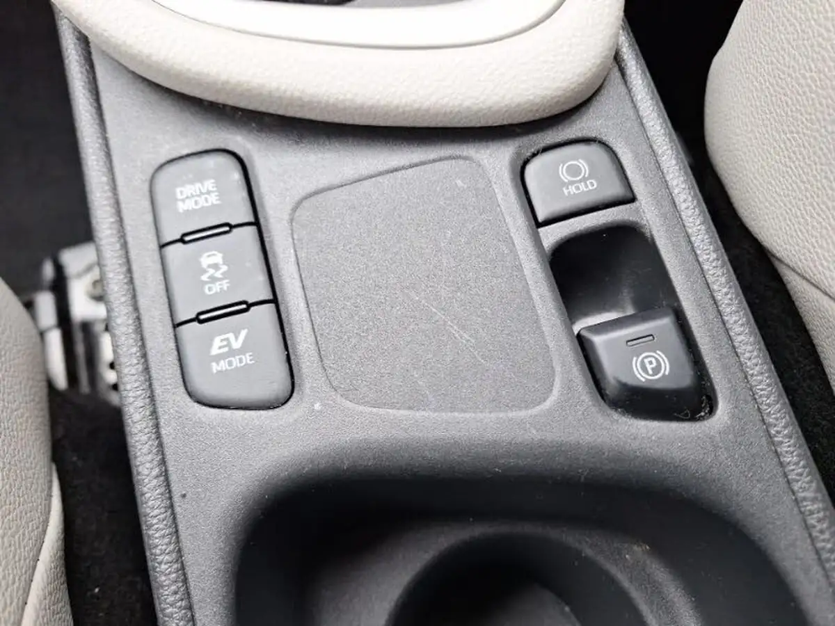 2022-toyota-yaris-cross-15-vvt-i-excel-city-packpan-roof-big-13